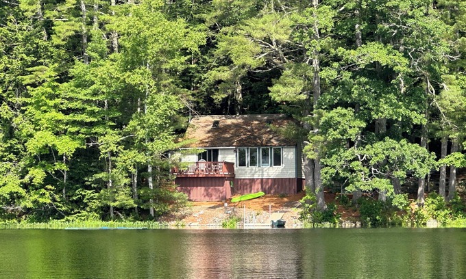 Jefferson Cottage | Peaceful. Lakefront Cottage. Kayakers Paradise.