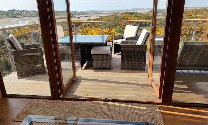Annagry Cottage | Peaceful location,Superb sea views,on the 'Wild Atlantic Way'! .With internet.