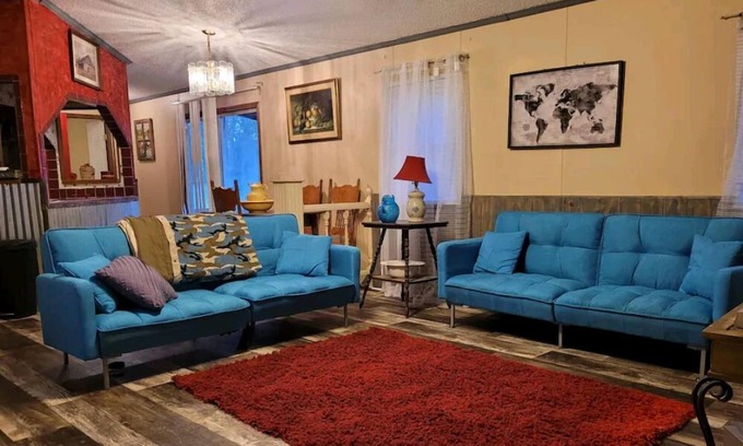 Bentley House | PEACEFUL PINES A Place to relax and get away from Life's Hustle and bustle