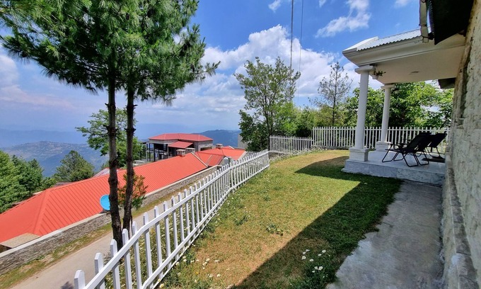 Khaira Gali Cottage | Peaceful Private Cottage with Mountain View in Khaira Gali, Murree