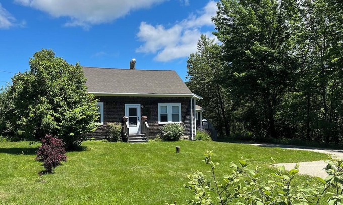 Seal Cove House | Peaceful & quiet home under 10 minutes from Acadia National Park. DOG FRIENDLY!