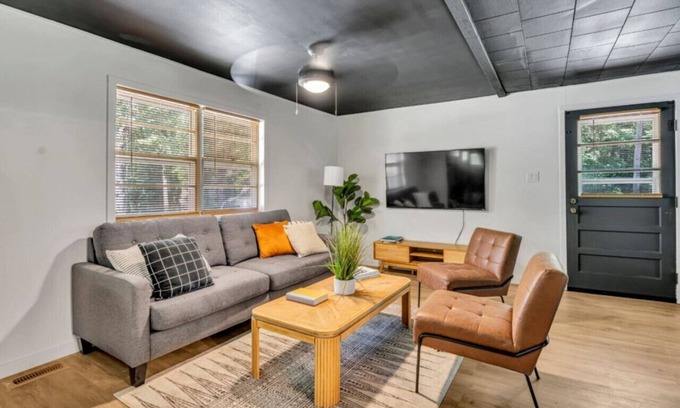 Inglefield Apartment | Peaceful Rural Retreat