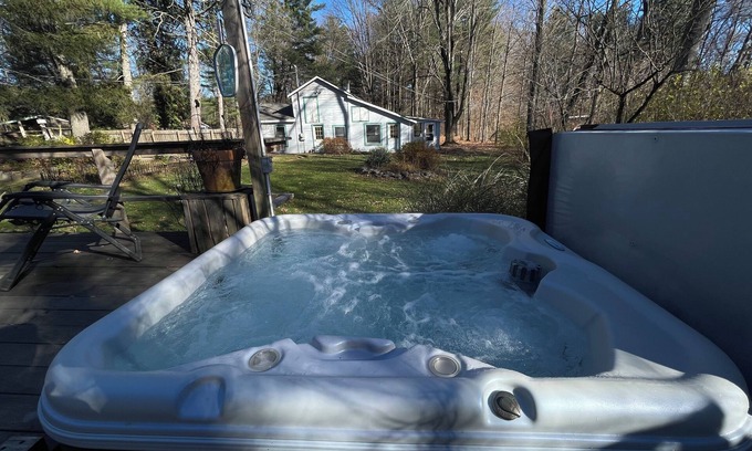 Tillson House | Peaceful, Sun-Drenched Refuge with Hot Tub and Wood Stove