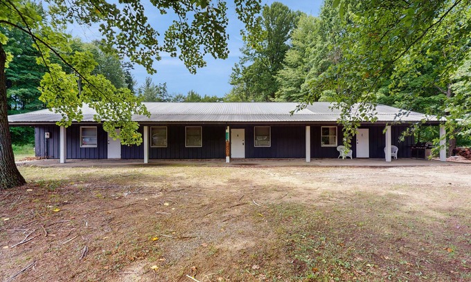 Covert House | Peaceful wooded escape w/kitchenette, gas grill, WIFI, lakes & trails nearby