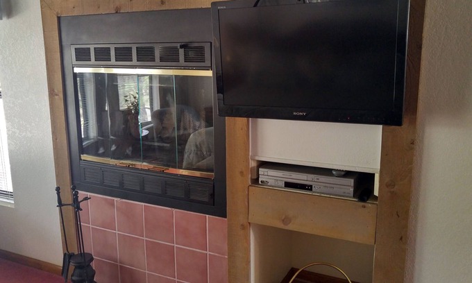 Pinetop Villa | Peaceful Wooded Resort Villa - Master Suite w Jacuzzi Tub + Romantic Fireplace