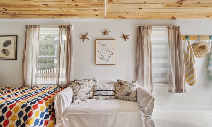 Supply Cottage | Peachy Beach ⛱️