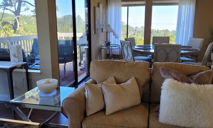 Monterey Condo | Pebble Beach Tree House Views of the Ocean Vaulted Ceilings Close to Everything