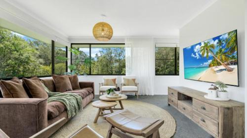 Repton House | Peking Duck - Sleeps 7, Luxe Riverside Retreat