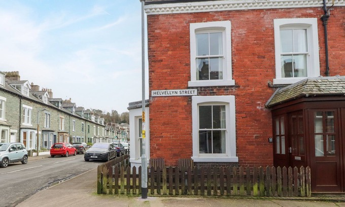 Keswick Cottage | PELHAM HOUSE, pet friendly, with open fire in Keswick