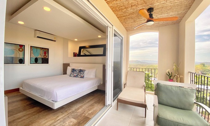 Playa Langosta Apartment | Peninsula 23 ✰ Ocean view ✰ Brandnew Lux 2Bdr✰ Fast wifi ✰ Fantastic amenities