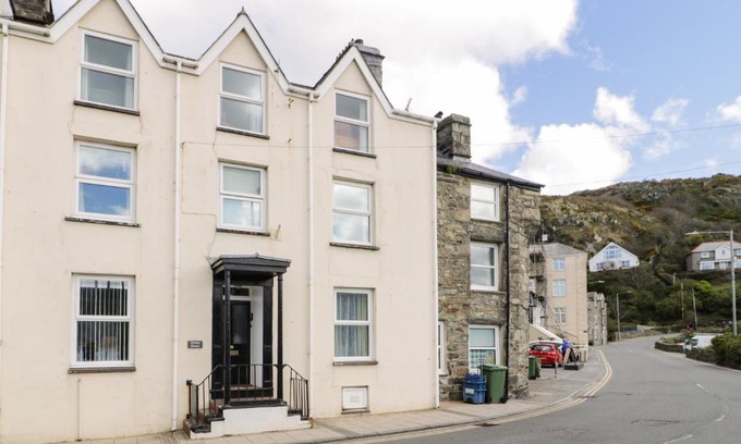 Barmouth House | Penlan House, Barmouth