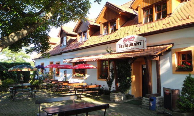 Borovany Hotel | Pension & Restaurant U Koňské dráhy Holkov