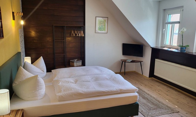 Freyburg House | Pension Zur Neuenburg