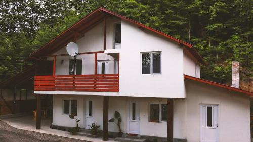 Lunca Jaristei House | Pensiunea Dana-Maria