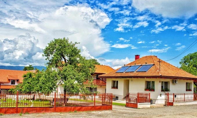 Ocna Sugatag House | Pensiunea Mariana