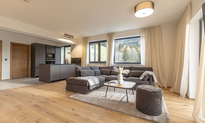 Sankt Martin am Tennengebirge Apartment | Penthouse for up to 8 people & infinity pool
