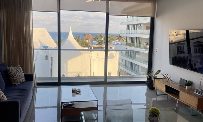 Zazil-ha Condo | Penthouse 2 mins to Beach with private pool and rooftop!