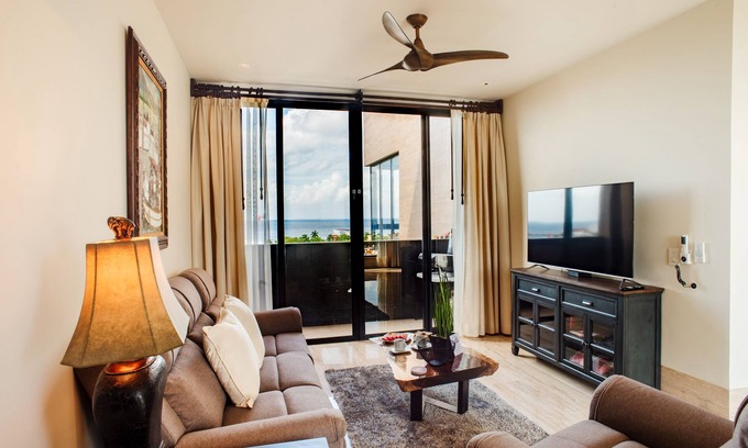 Colonia Adolfo Lopez Mateos Condo | Penthouse Perfect-Just Released