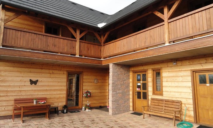 Zar House | Penzion Žumberk