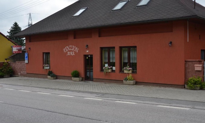 Dvur Kralove nad Labem House | Penzion Aura