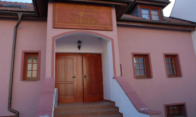Mohelnice House | Penzion Charlie