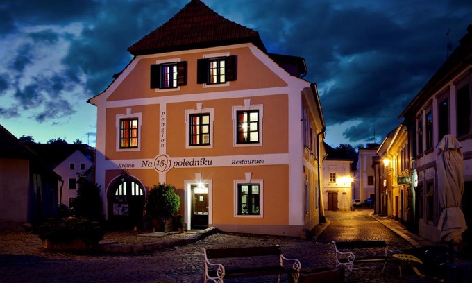 Jindrichuv Hradec House | Penzion Na 15. Poledníku