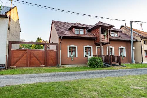 Zdounky Apartment | Penzion Pod Chřiby
