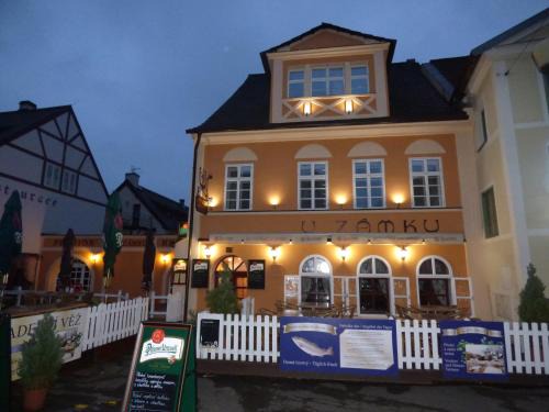 Becov nad Teplou House | Penzion - Restaurant U Zámku