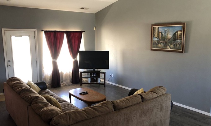 Los Lunas House | Perfect Family/ Executive Stay