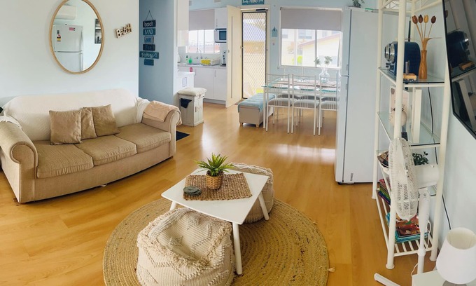 Long Jetty House | Perfect getaway on the Central Coast nGreat location on the Lake, close to beach