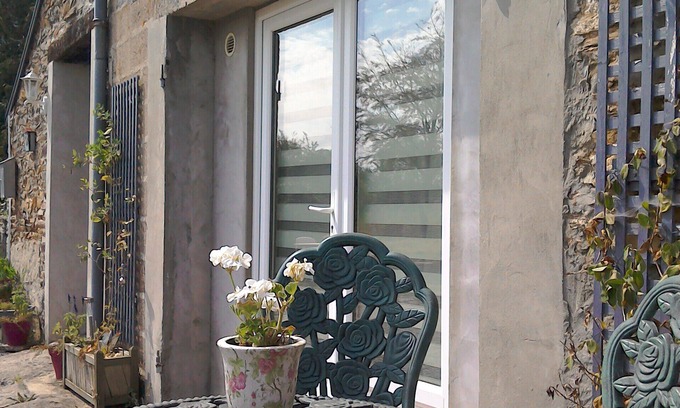 Cerisy-la-Foret Other | Perfect hideaway in a rural setting, yet only a 10 minute walk to the village.