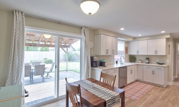 Keizer House | Perfect Home Base for Adventure