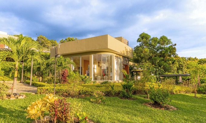Anapoima House | Perfect Nature Getaway ! Pet Friendly - Renewable Energy