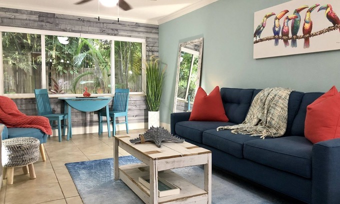 Downtown Dunedin Condo | Perfect Sunset Coastal Condo. Walk to the Waterfront and Downtown Main Street.