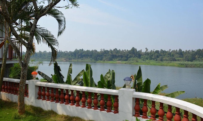 Perumbavoor Cottage | Periyar RiverView Homestay II, Near Cochin Airport, Kochi | RiverView AC Rooms