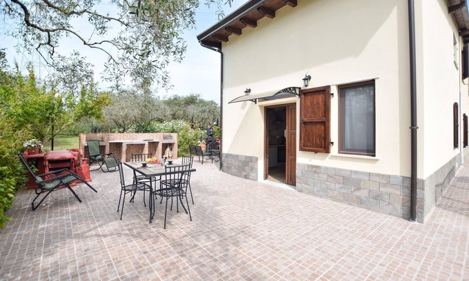 Santo Stefano di Magra Apartment | Pet friendly apartment