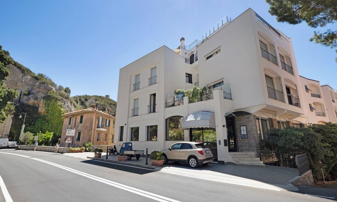 Varigotti Apartment | Pet-Friendly Apartment "7 Mehari" with Balcony & Wi-Fi