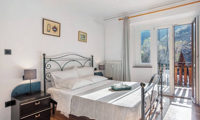 Arvier Apartment | Pet Friendly Apartment 'Casa Tua - Arvier' with Mountain View