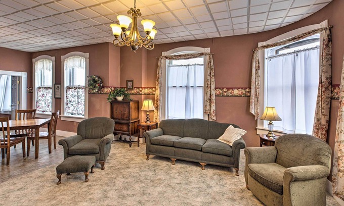 Yankton Apartment | Pet-Friendly Apt: Walk to Missouri River!