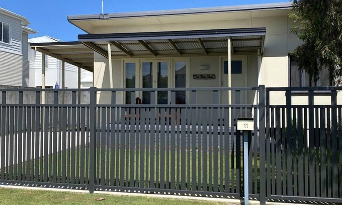 Maroochydore House | Pet friendly beach shack in the heart of Cotton Tree