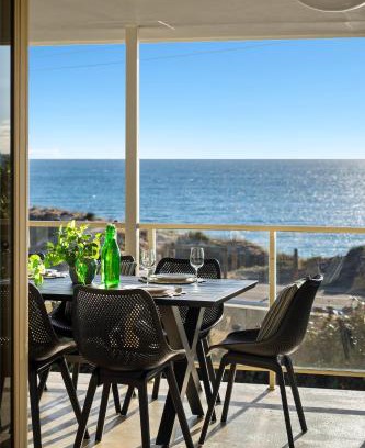 Halls Head House | Pet-friendly Beachfront Family Retreat