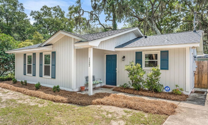 Pigeon Point House | Pet-Friendly Bungalow Near Parris Island, Downtown Waterfront & Parks