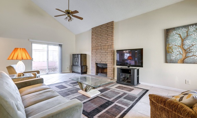Citrus Heights House | Pet-Friendly Citrus Heights Home: Fenced Backyard!