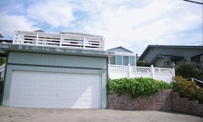 Morro Bay House | Pet Friendly Comfy Morro Bay Home