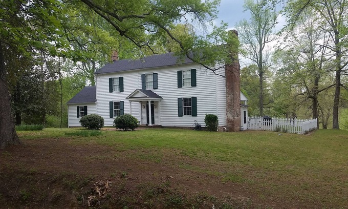 Quinton Other | Pet Friendly, EV charger, Magnificently restored estate, close to attractions