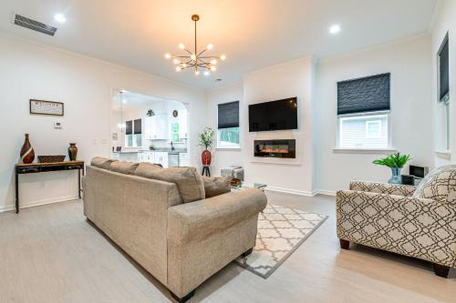 Hogansville House | Pet-Friendly Hogansville Home Walk to Downtown!