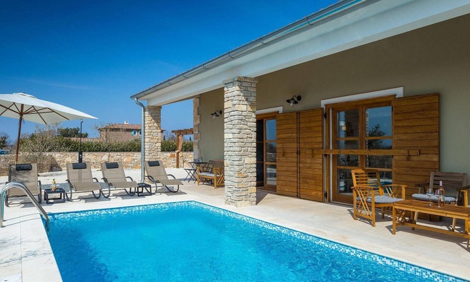 Jursici House | Pet friendly home in Svetvincenat