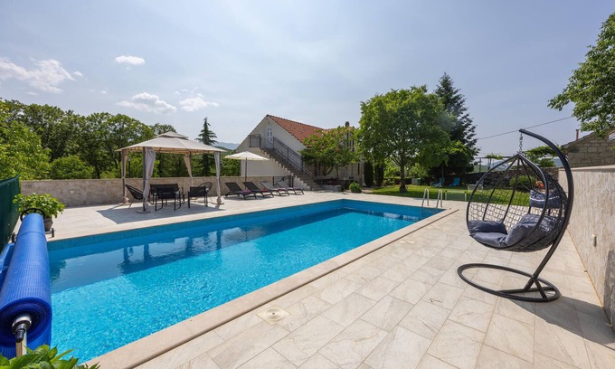 Central Dalmatia House | Pet friendly home in Krstatice