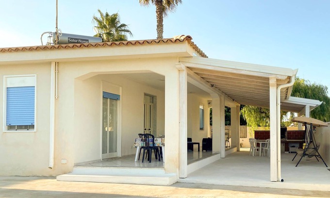 Santa Maria del Focallo House | Pet friendly home in Ispica with WiFi