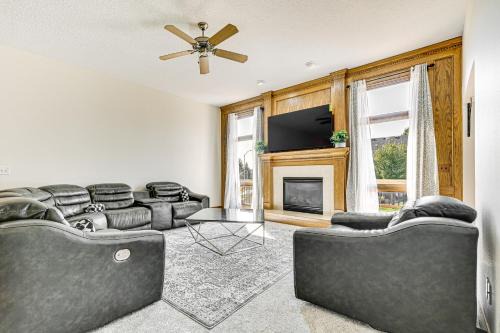 Johnston House | Pet-Friendly Johnston Getaway with Deck and Yard!